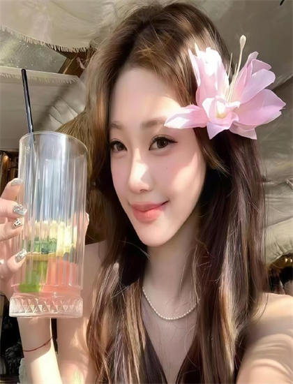 《加油美少女》场景布置分析革命性的：环境设计与主题呼应探讨